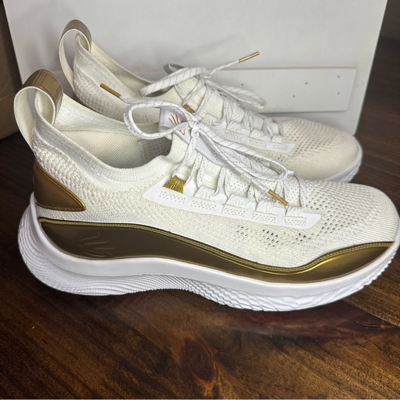 Under Armour Other - Under Armour Curry Golden Flow “Gold Blooded” Basketball Sneakers size 11.5